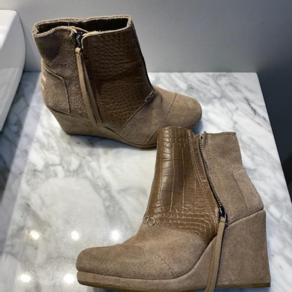 Tom akle boots